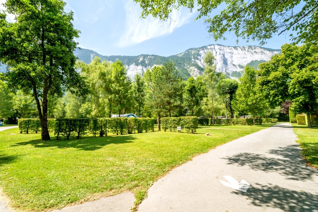 batch emplacement 07 camping familial montagne Alpe dHuez bourg doisans