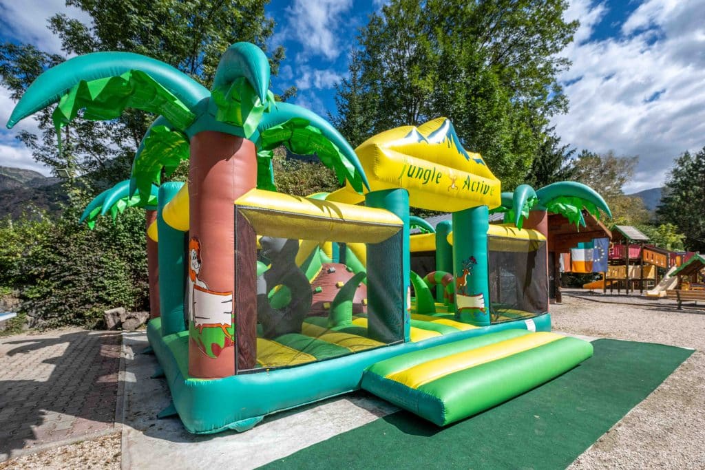 129 Camping Alpes Huez Coloprteur Ciela Aire de Jeux